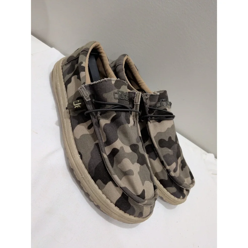 Hey Dude  Camo Shoes  men's sz 10 Army Green Camouflage Wally